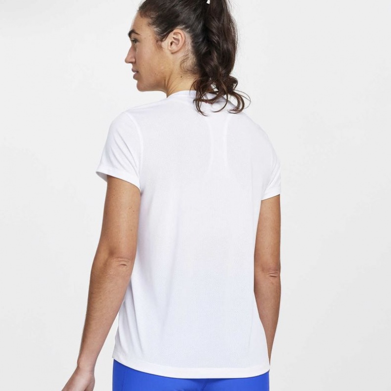 White Saucony Stopwatch Short Sleeve Women's T-Shirt | EGYPT DTRFSX